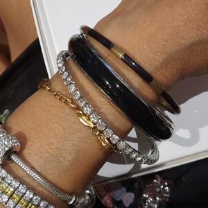 New lit of fashion bracelets blinged out